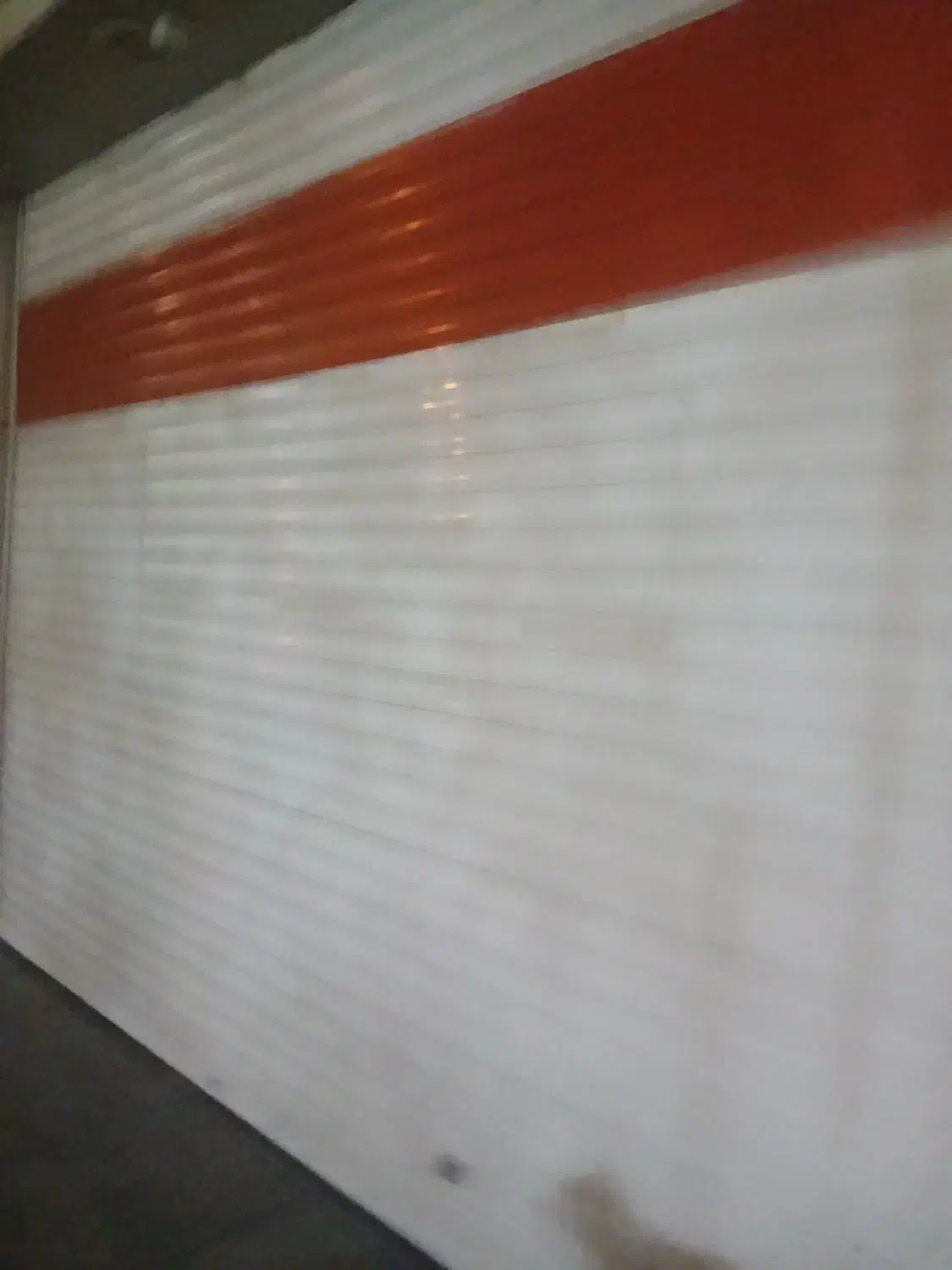 فروش مغازه  بر ۱۲ متر نقد و تهاتر