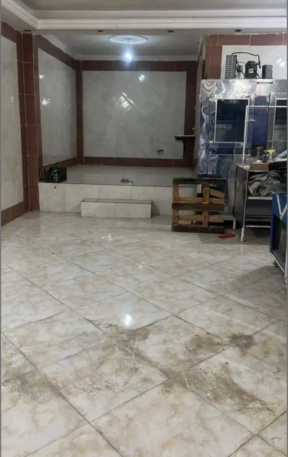 ۶۰ متر مغازه در پاکدشت