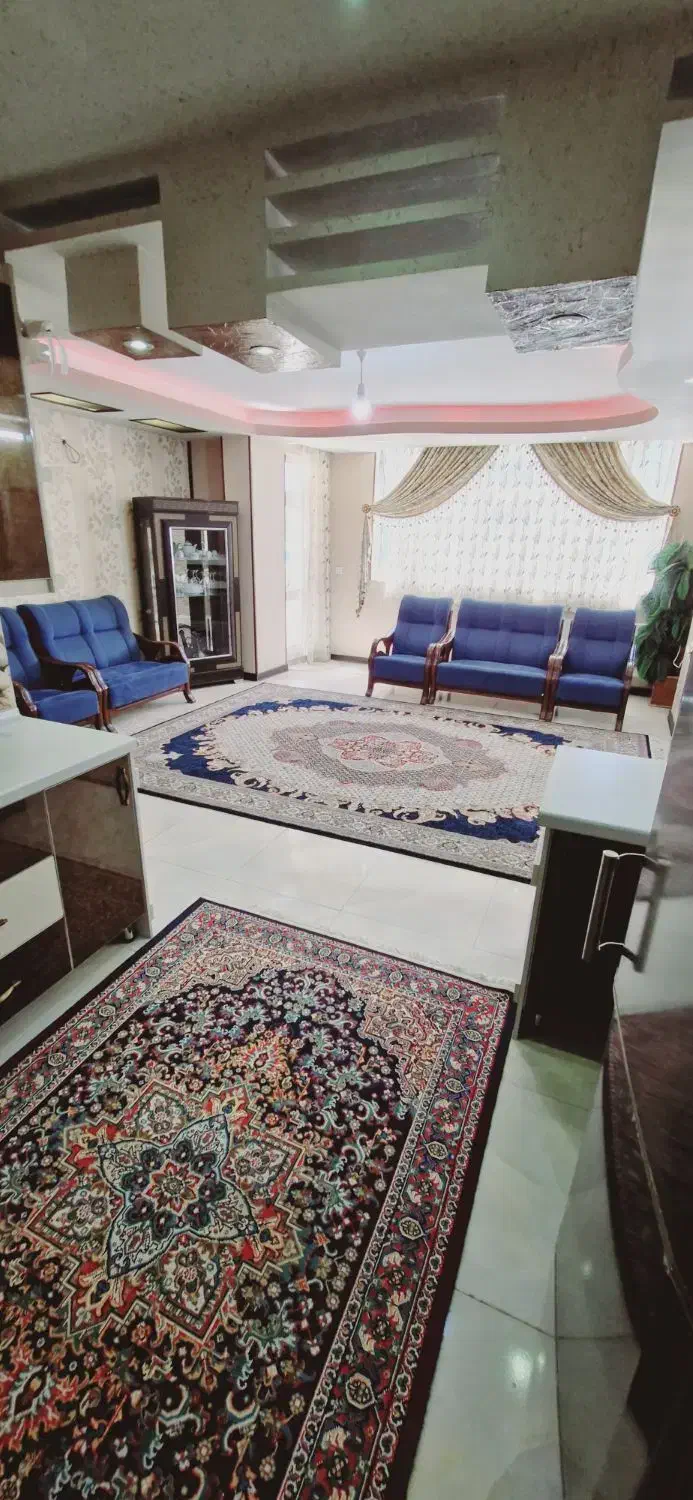آپارتمان ۹۰ متری جنوبی رازی ۶واحدی طبقه اول ۲ خواب