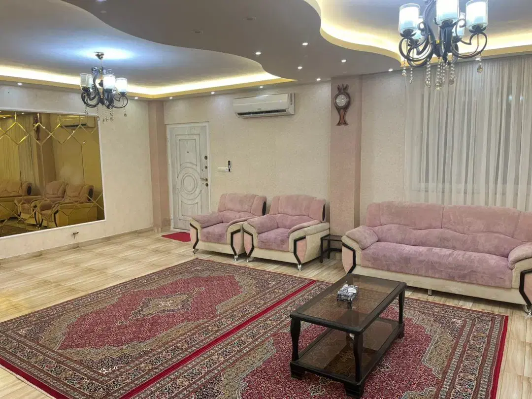 مالک هستم نزدیک بازار