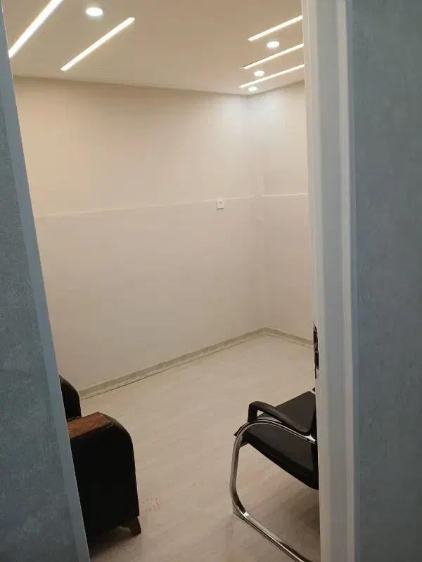 رهن و اجاره اتاق اداری ۲۰متری  نادری شمالی وکالت