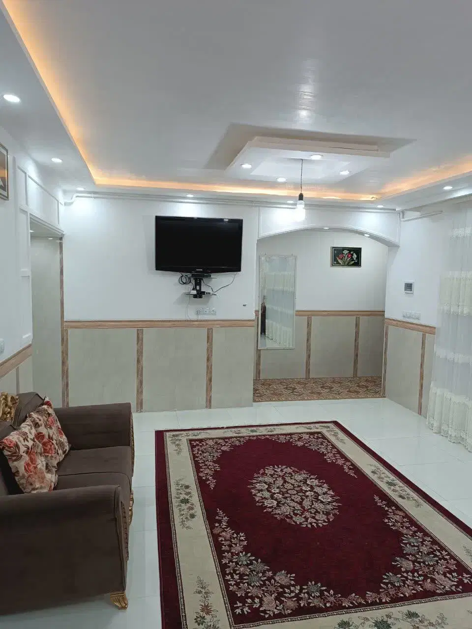 منزل حیاط دار ودربستی وآپارتمانی
