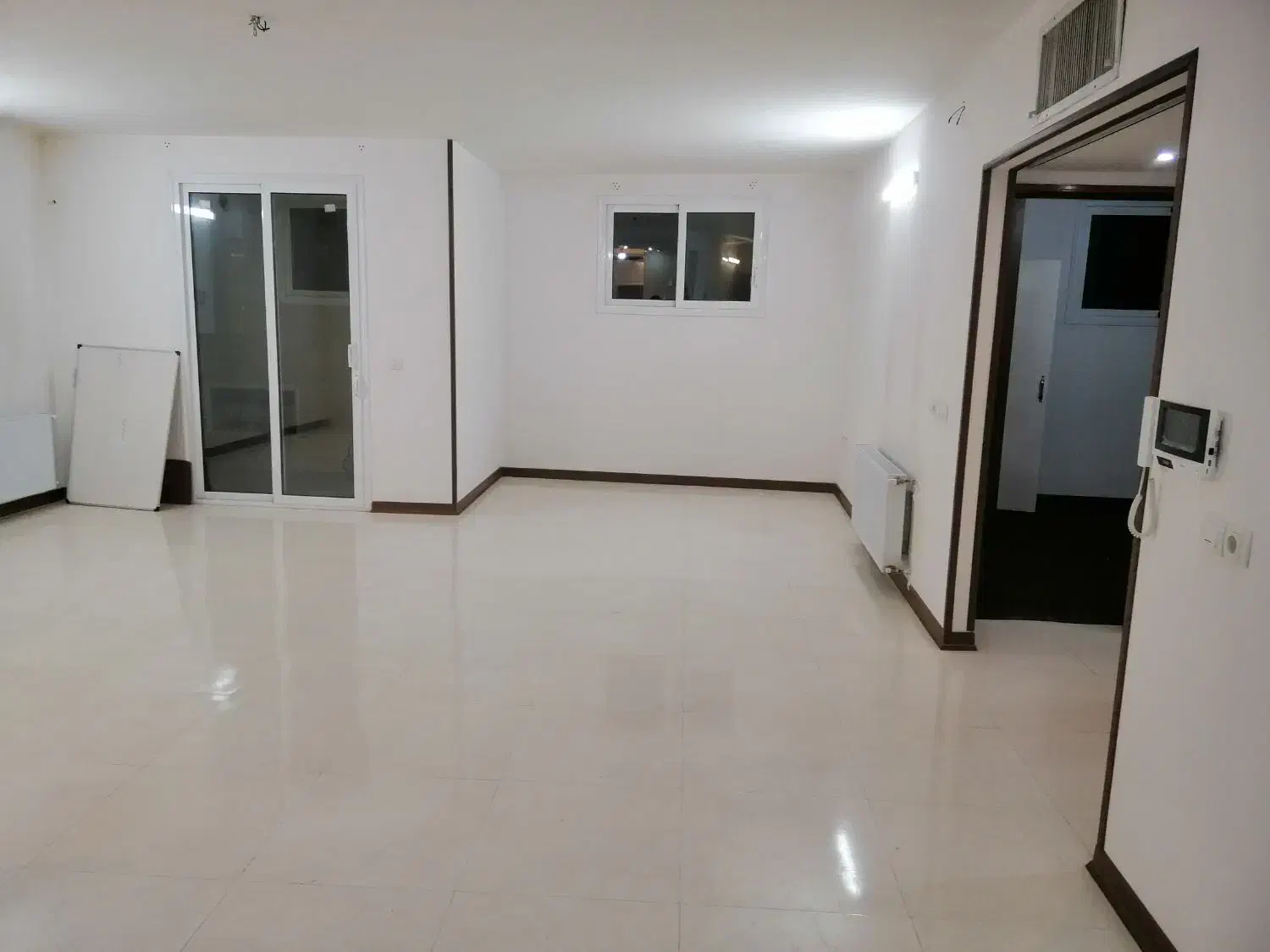 آپارتمان دو خوابه اشکاوند