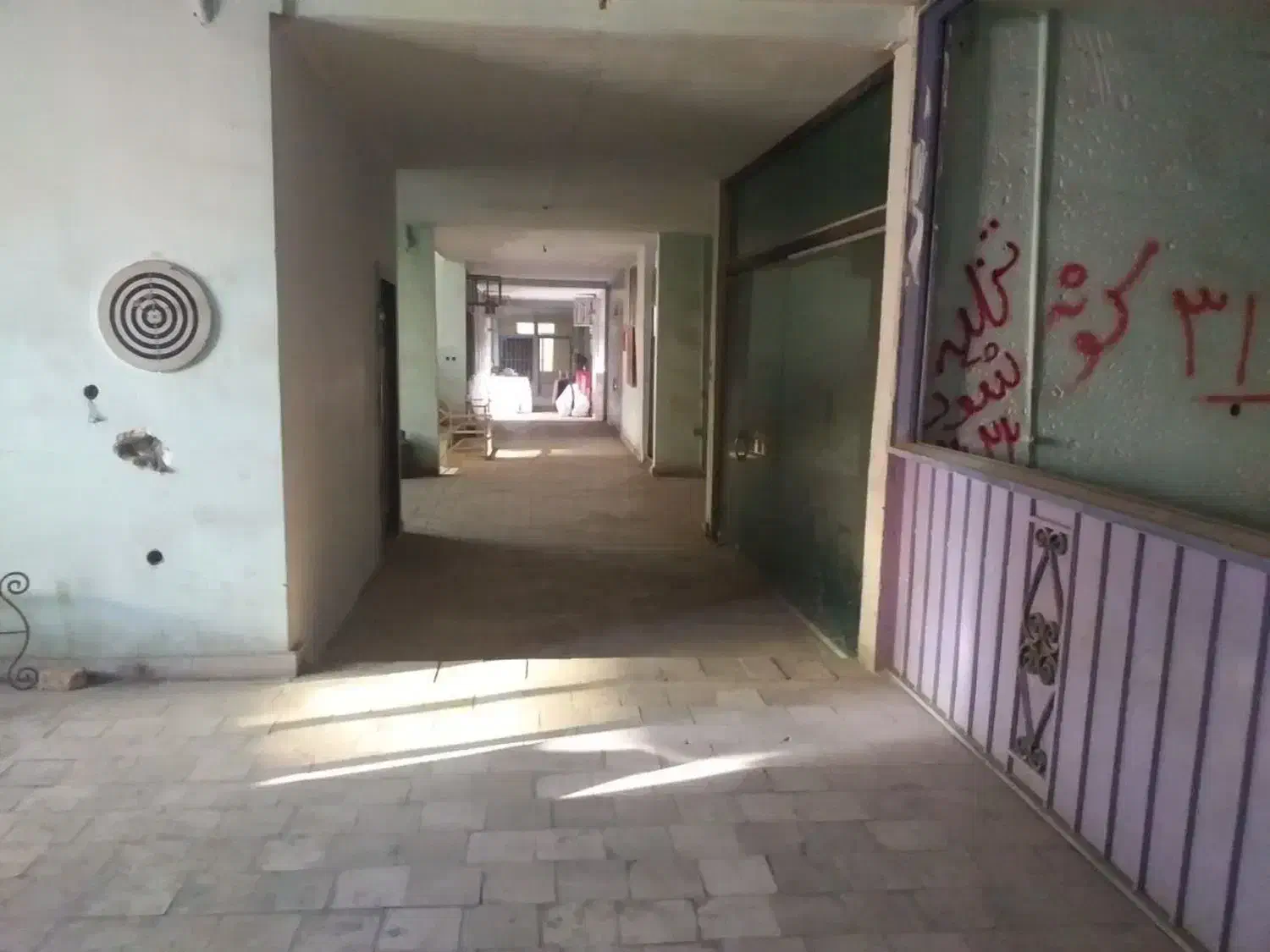 دفتر خام ۱۲ متری اداری بازسازی نشده در بازار اهن