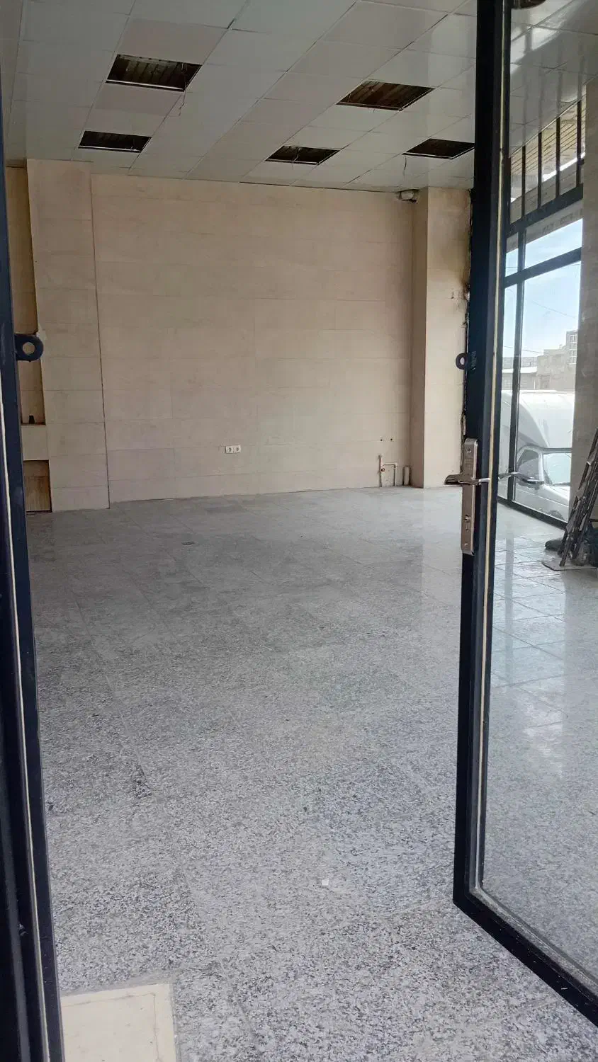 مغازه حدود۶۰متر