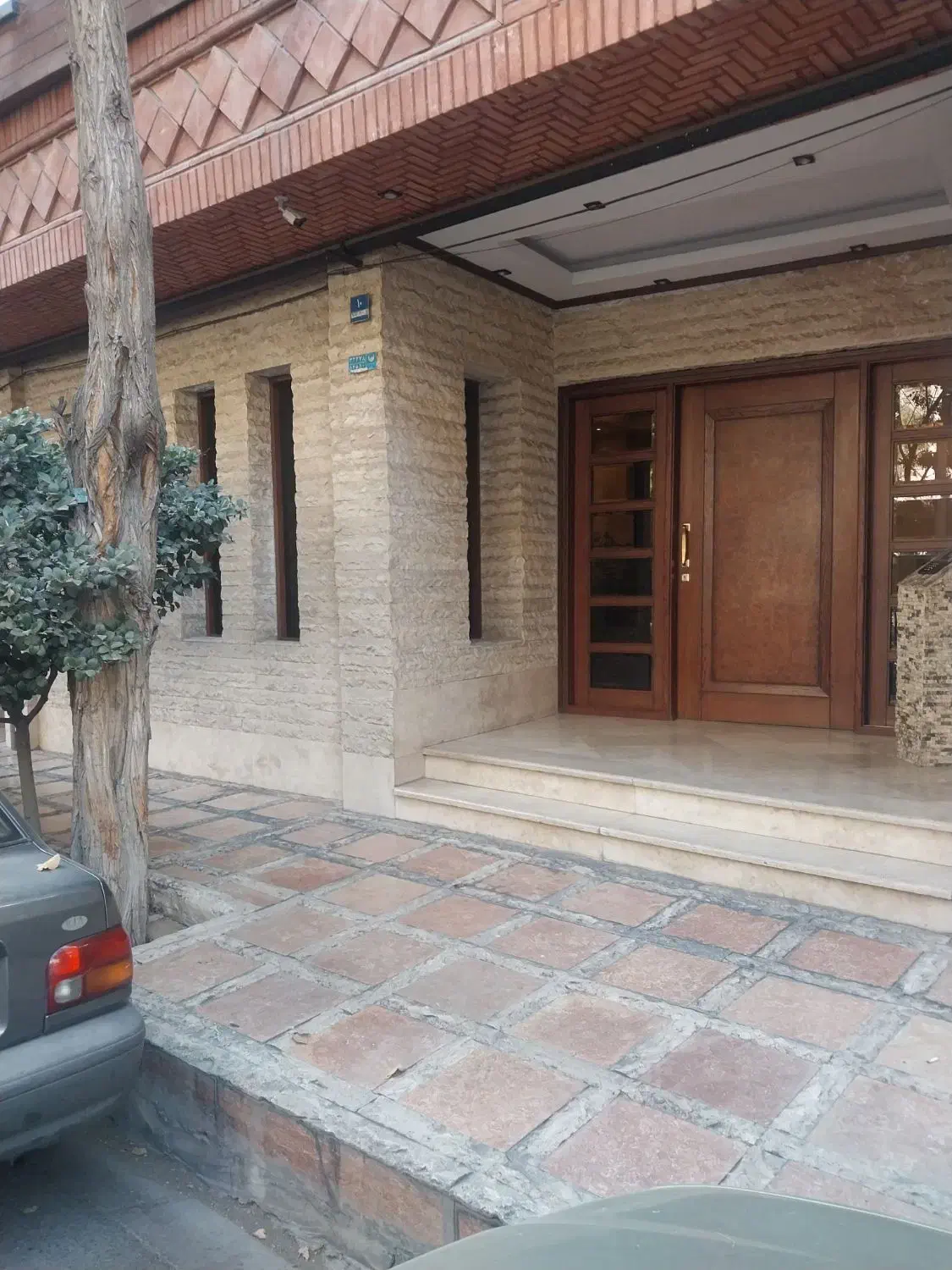 زمین ۲۱۶ متر اردستانی قابل معاوضه با آپارتمان