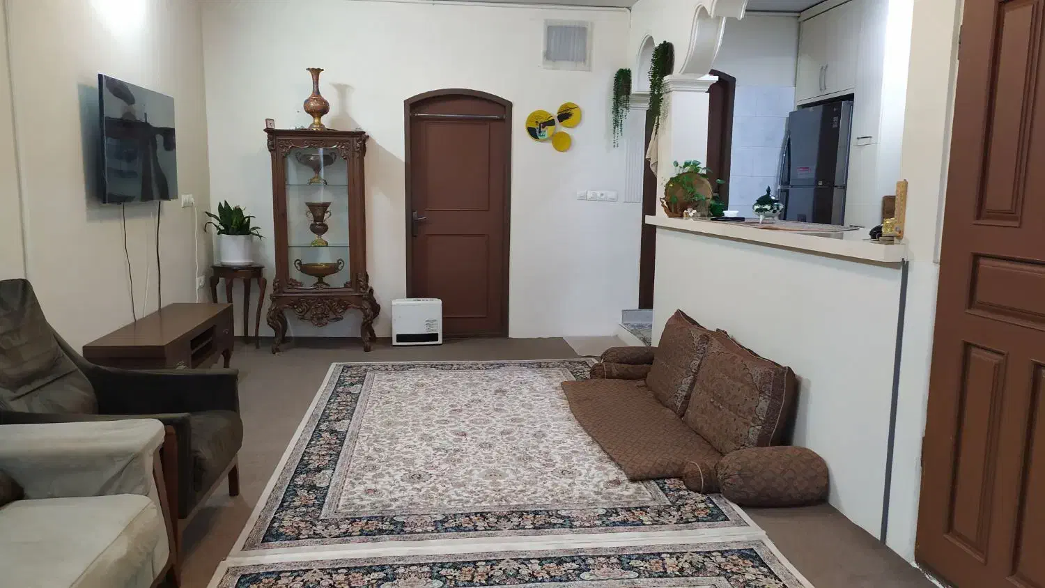 آپارتمان ۶۵ متری ط۲، مناسب زائرین و زوجهای جوان