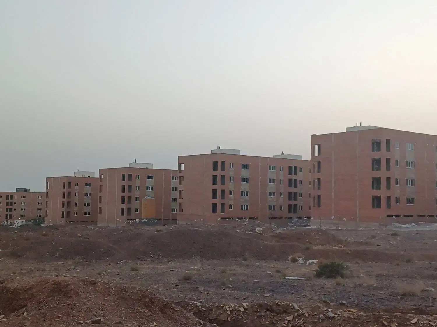 فاز۷ شمالی دوخواب ۹۷ متر مفیدپارکینگ مسقف انباری