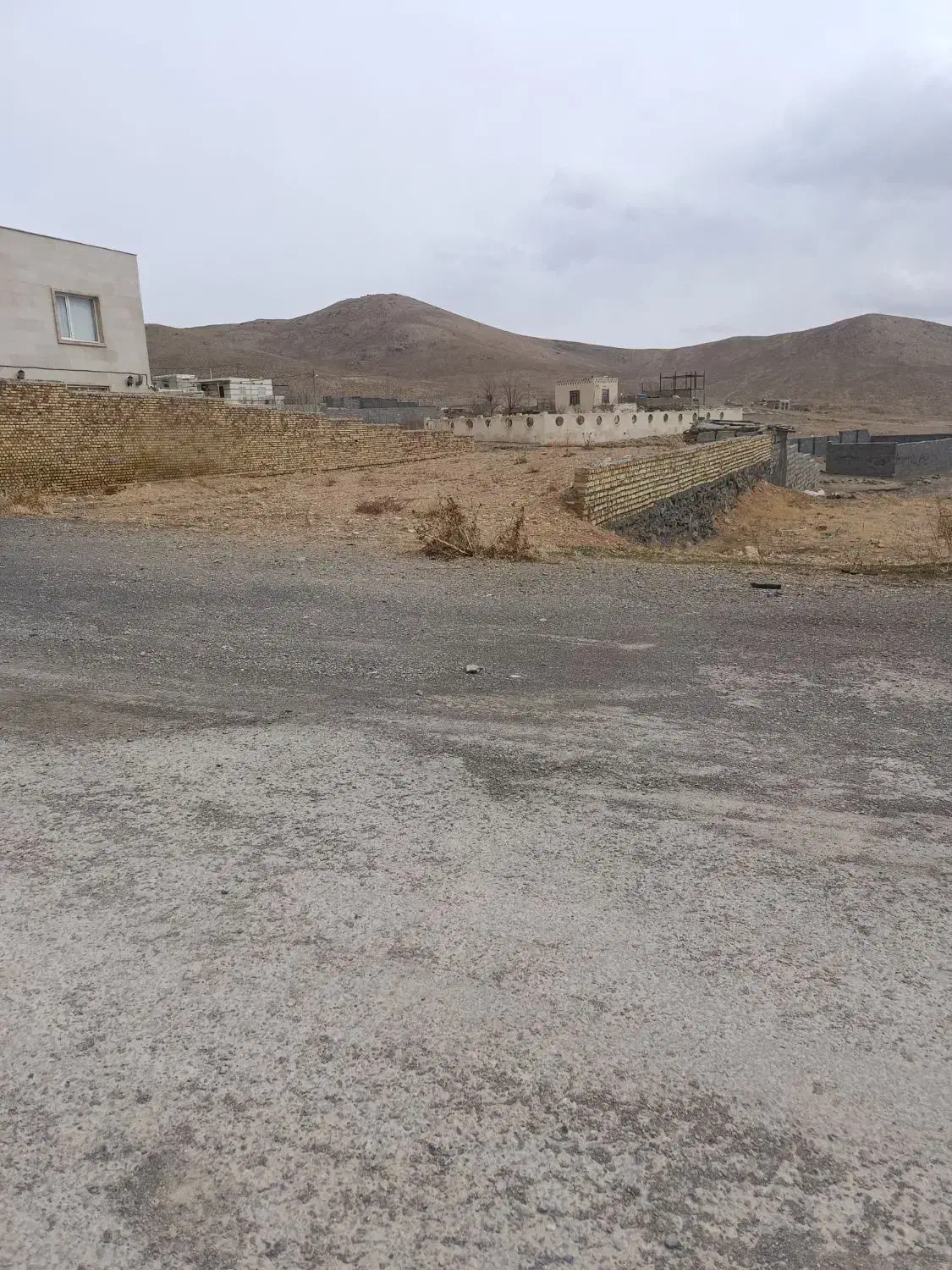 زمین فروشی روستای زیبا بهار ریز