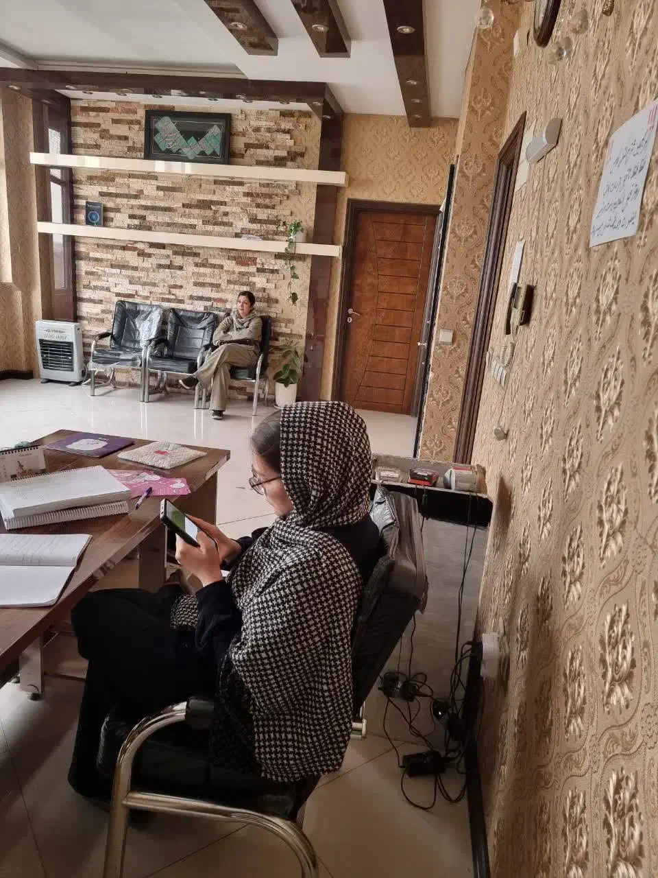 ۱۲۰ متر اداری یا مطب در بهترین لوکیشن