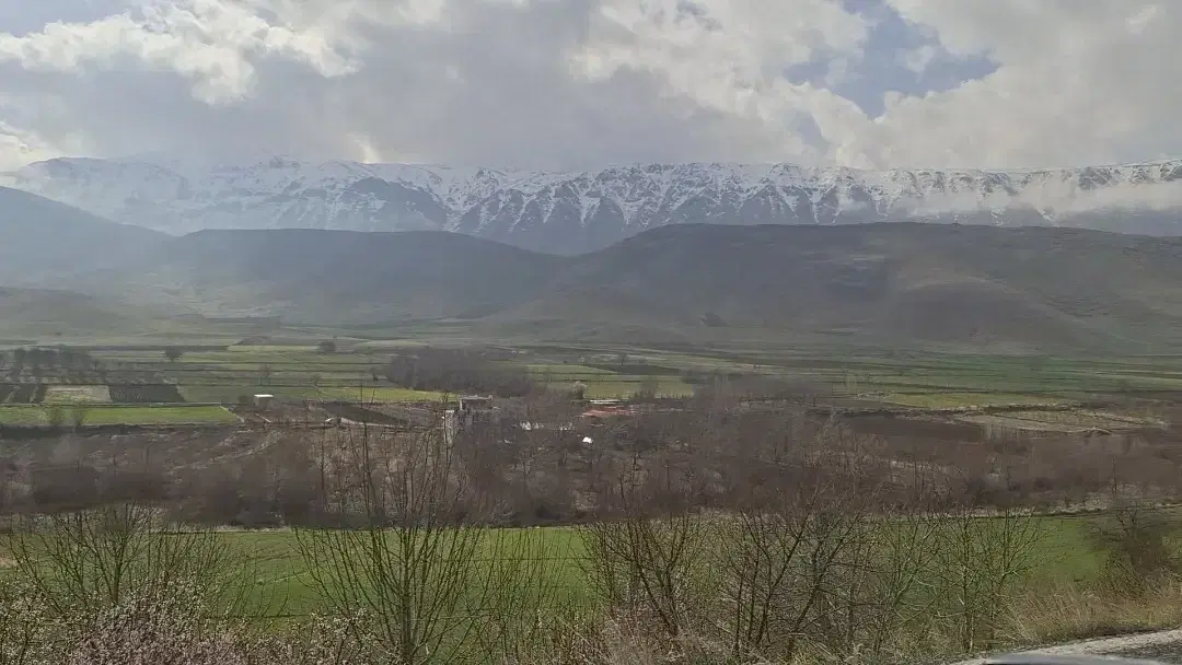۲۱۰۰زمین واقع در جاده قلعه سنگی