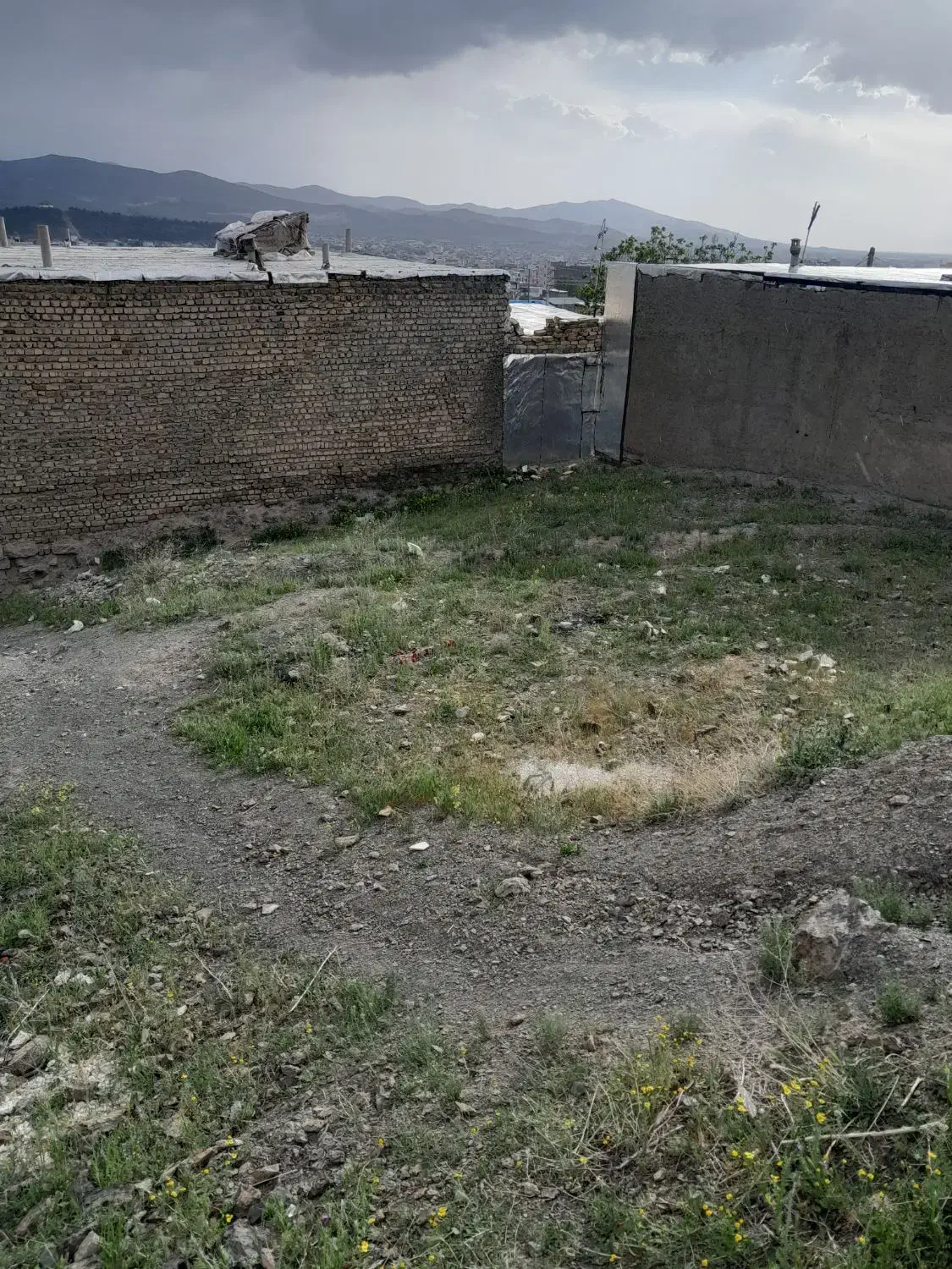 130 متر زمین مسکونی
