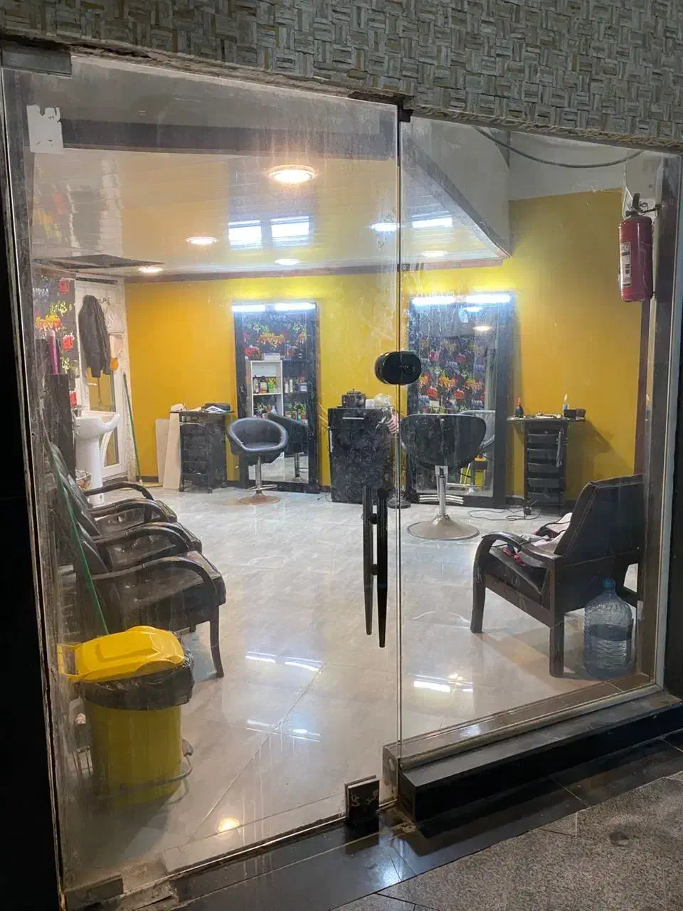 مغازه تجاری