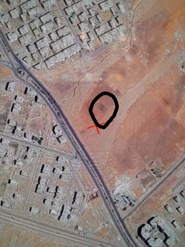 زمین 300متری محصور به دیوار دور