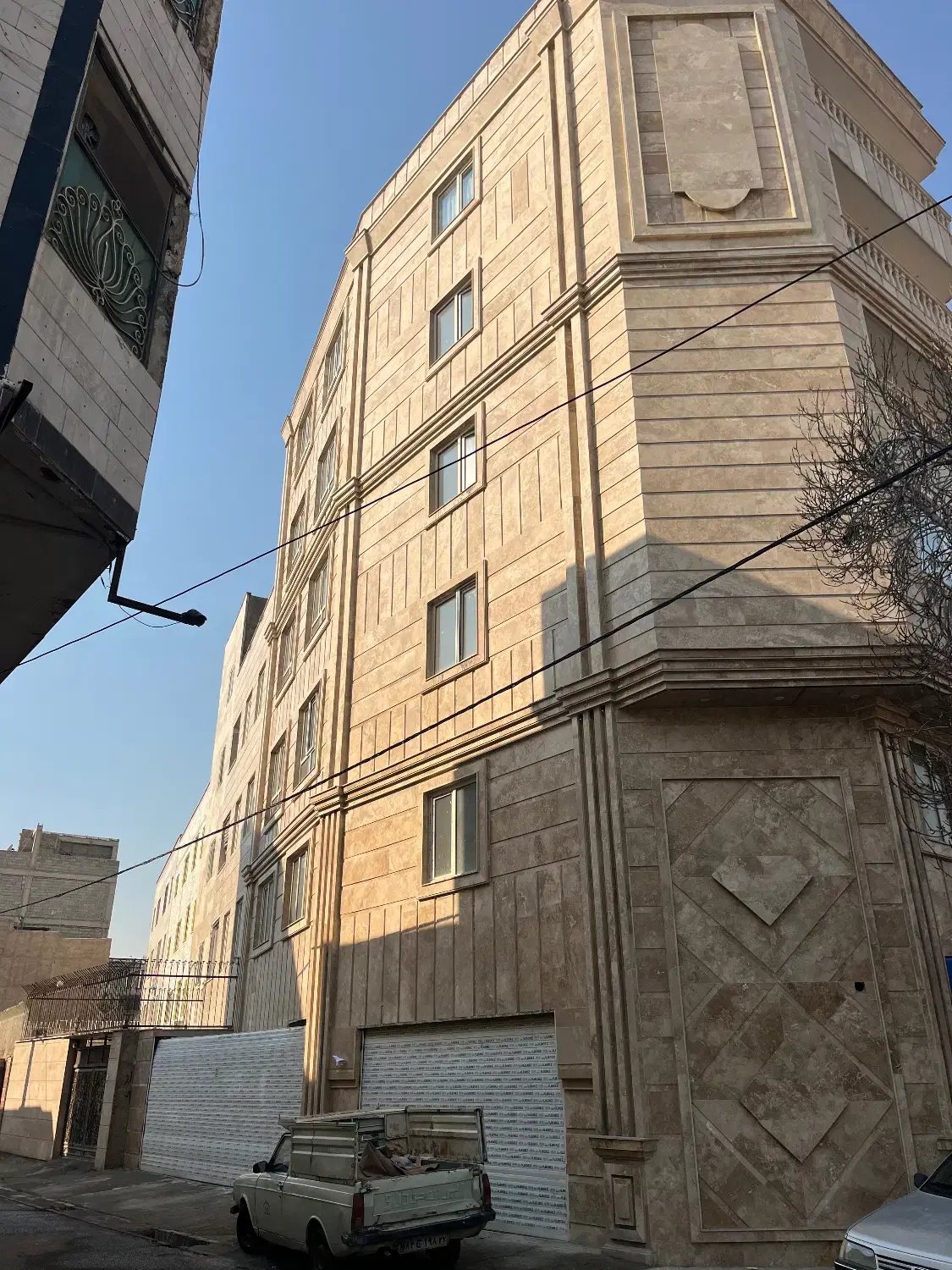 فروش آپارتمان ۱۴۰متری در شهرک گلشهرتک واحدی ۳ بر