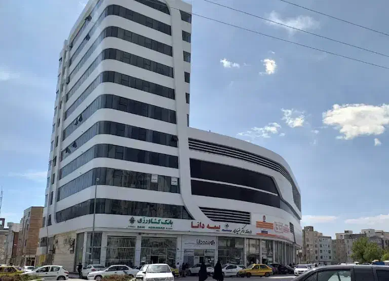 اجاره واحد خدماتی_کارشناسان_۹۰متری_ برج سرو