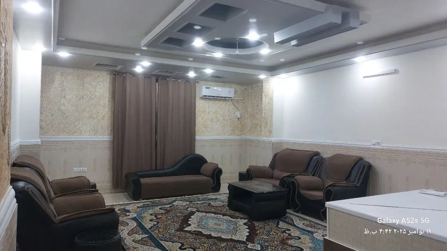 اجاره شبانه _ دو خوابه شیک و تمیز_طبق شرایط آگهی