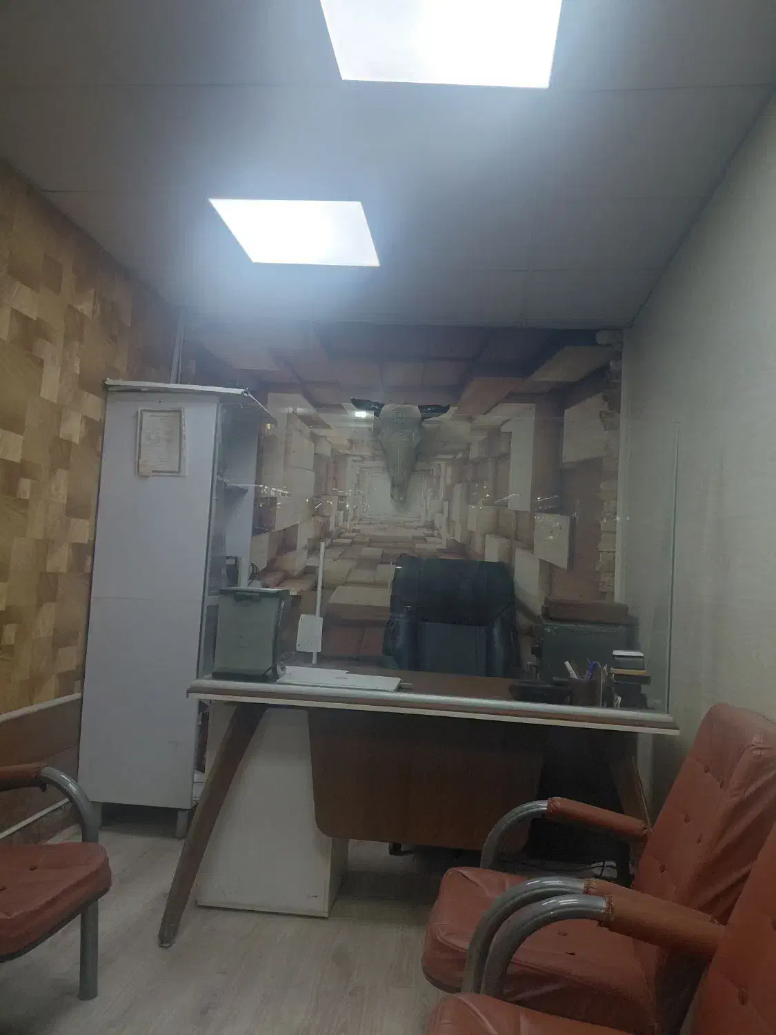مغازه 12 متری و 12 متر نیم طبقه درمرکزشهرامیری