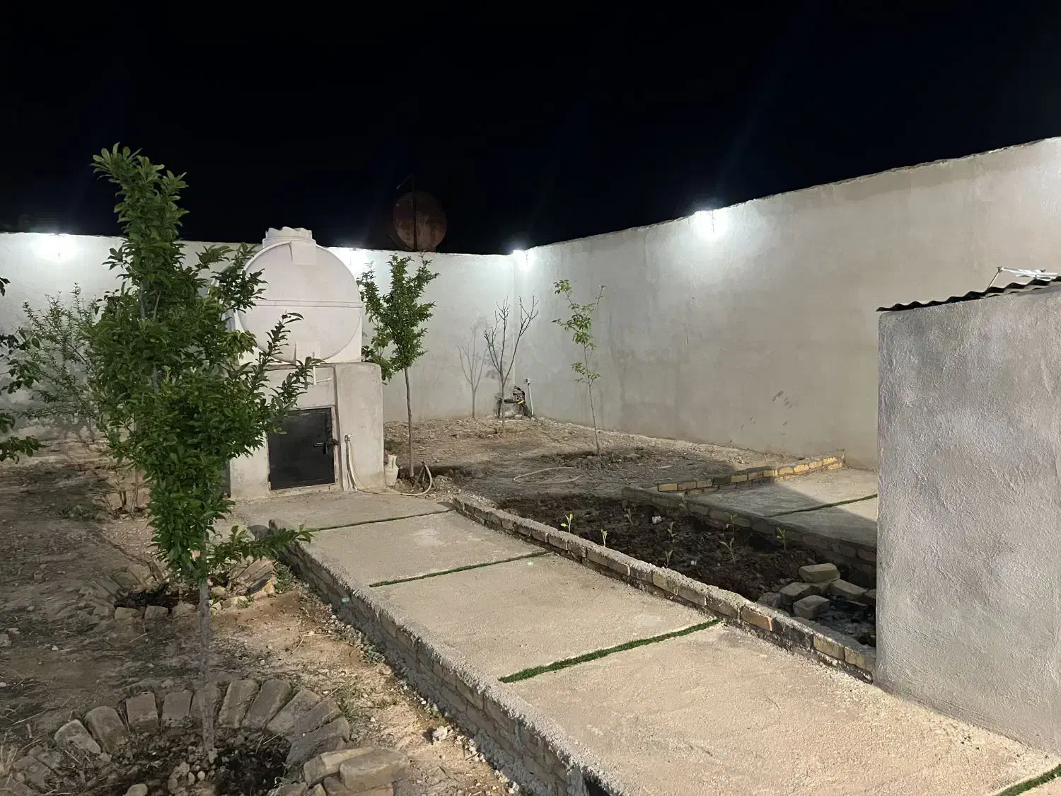 باغچه در ورامین باغخواص