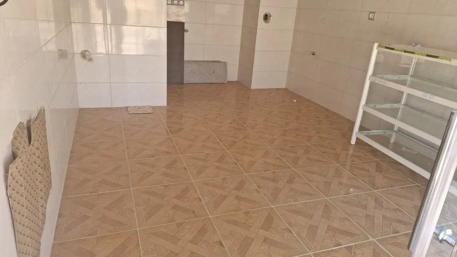 رهن کامل مغازه ۱۷متری فاز دو صدرا کشاورزی