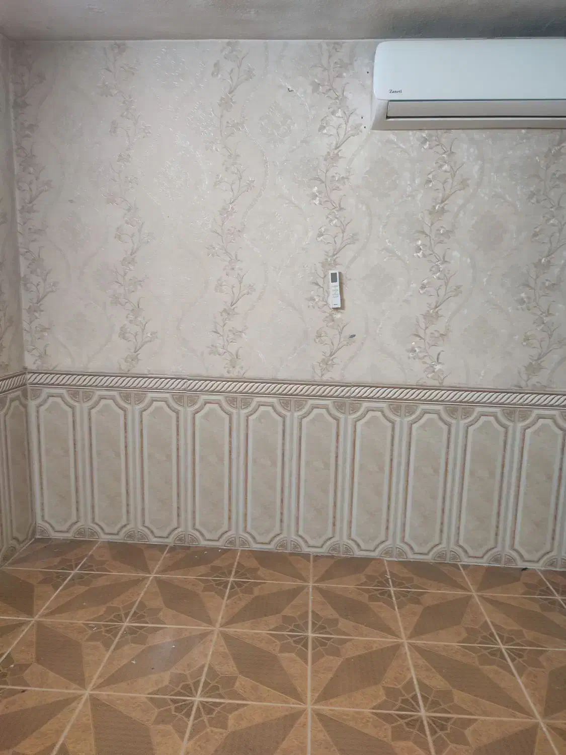 یک خونه یک خوابه و پذیرایی و سرویس کامل طبقه دوم