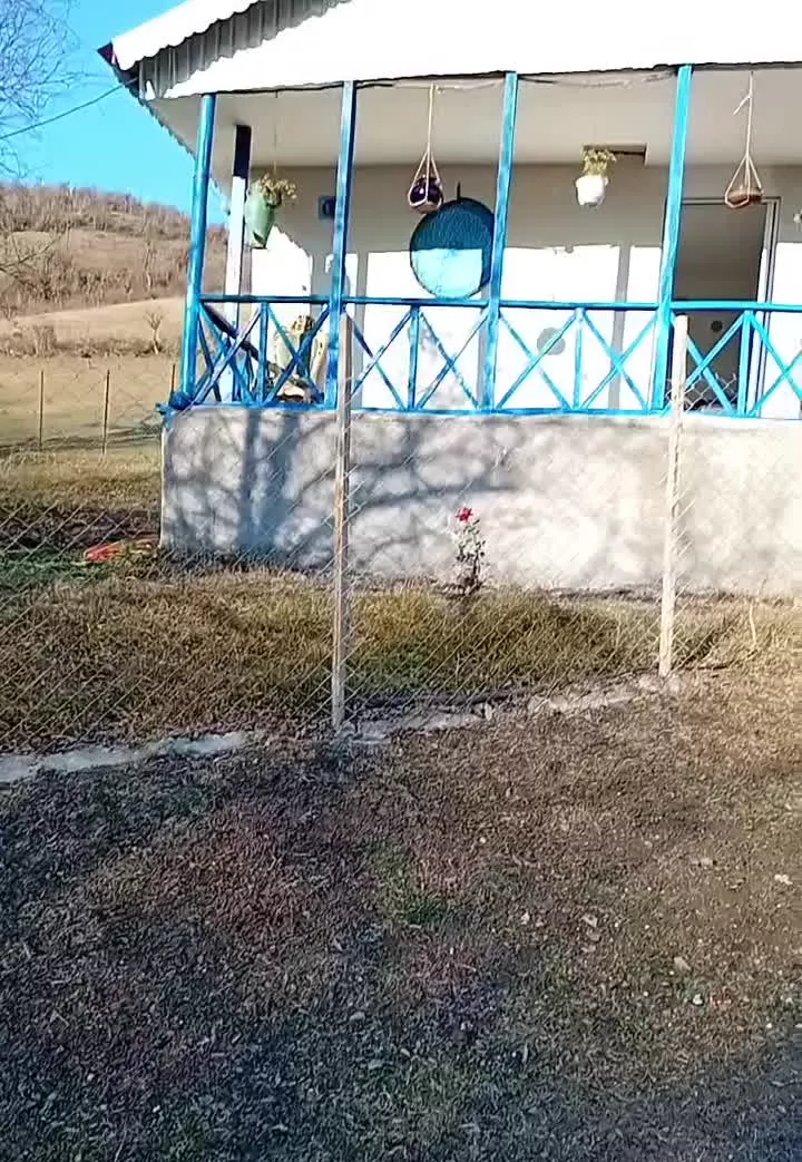 کلبه  با۴۰۰مترزمین