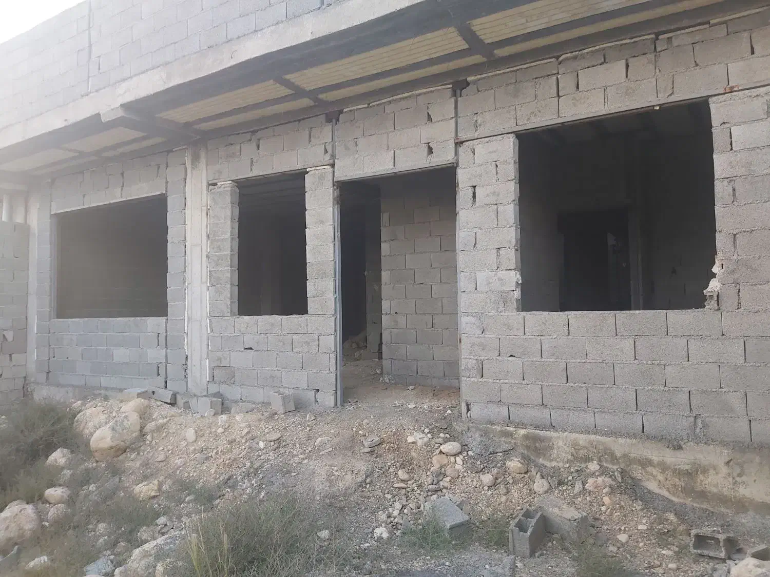 منزل ویلایی نیمه ساخت