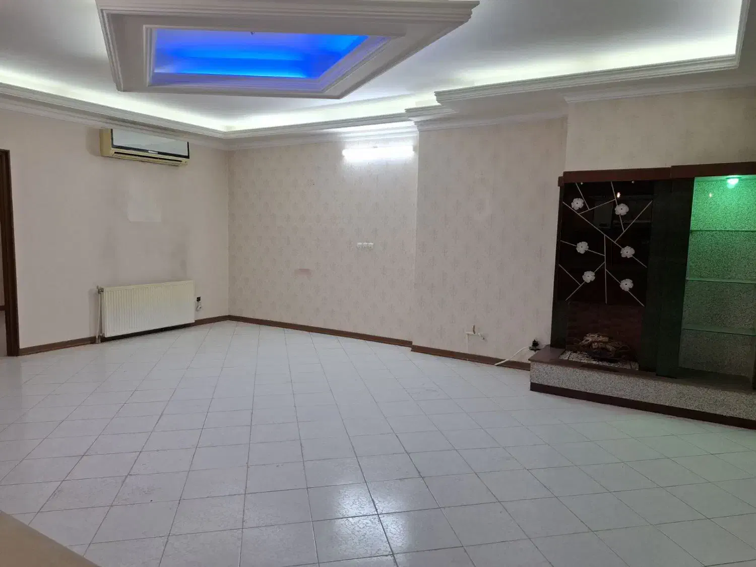 آپارتمان122متر مسکن7000وامدار شهـریار شهـرک وایین