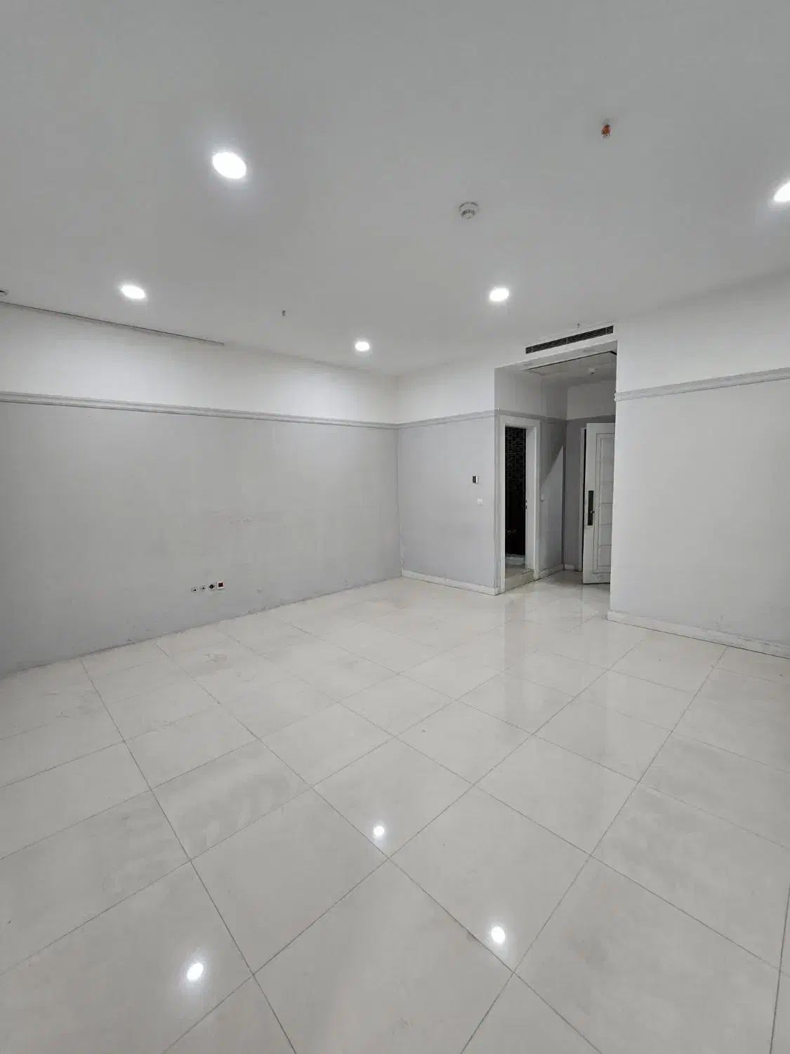 واحد اداری در برج آبان هاشمیه