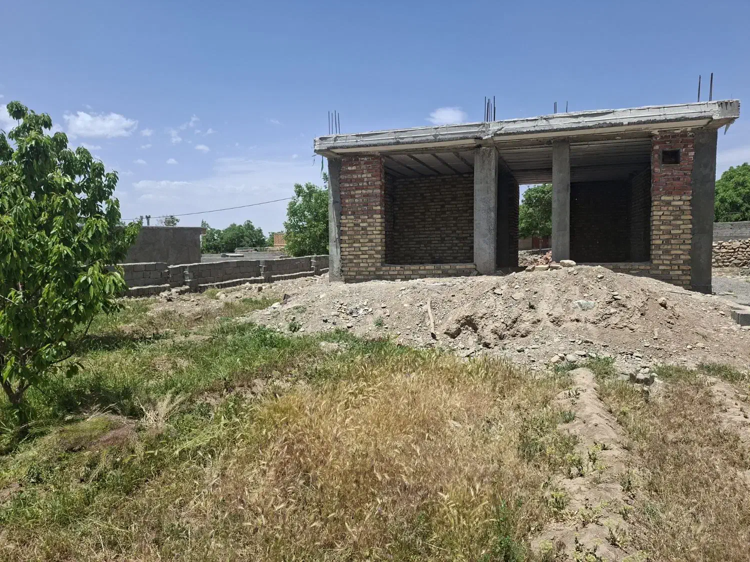 فروش خانه نیمه ساز روستای گردشگری سکنج ماهان