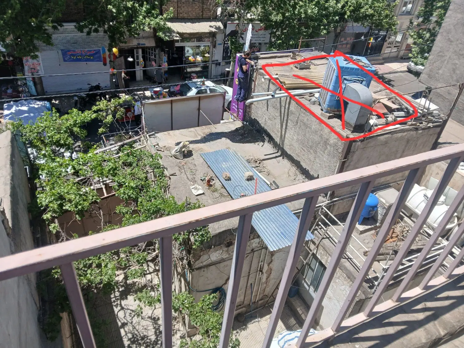 خانه ۷ واحدی با یک مغازه