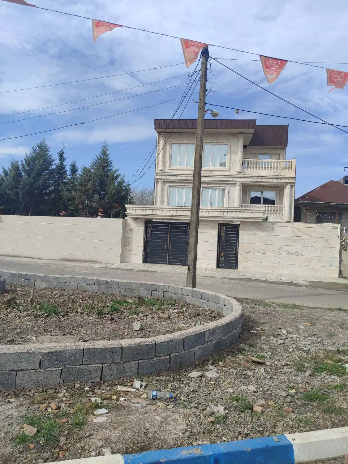 فروش زمین مسکونی با پروانه ساخت ویلای