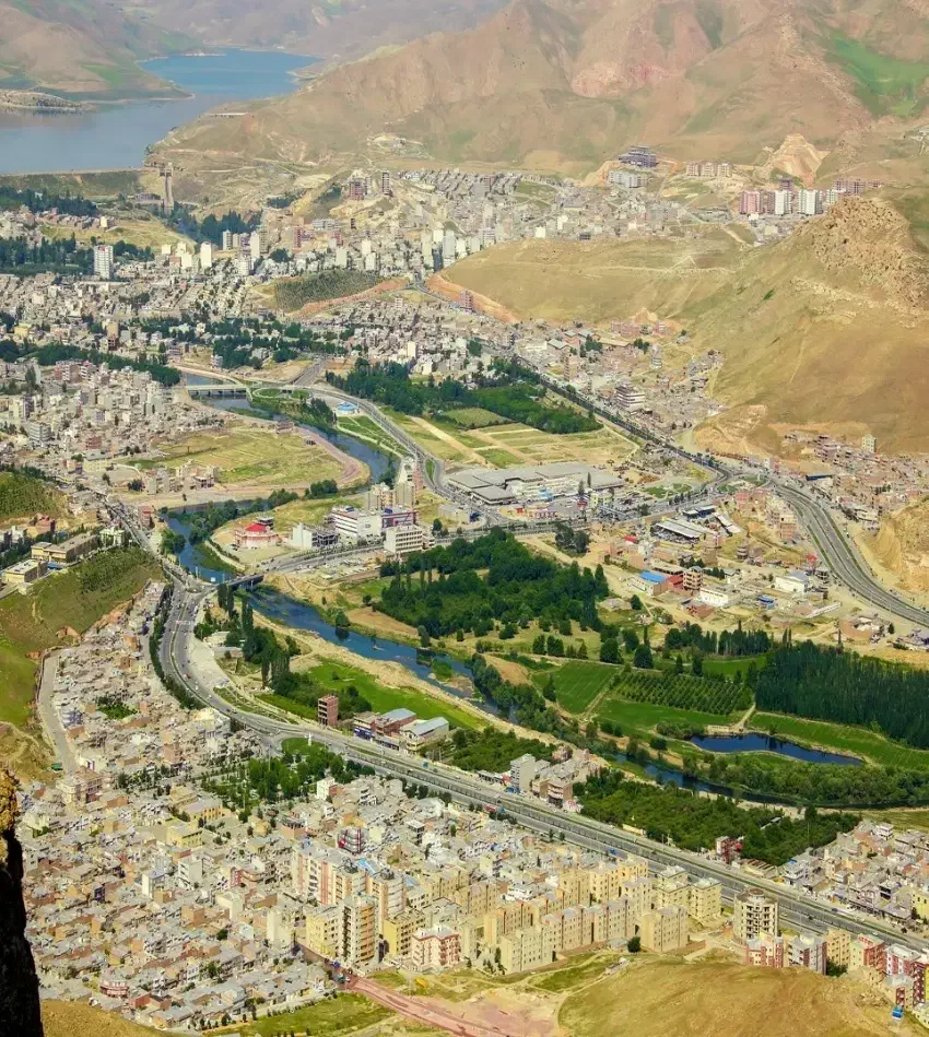 زمین فروشی