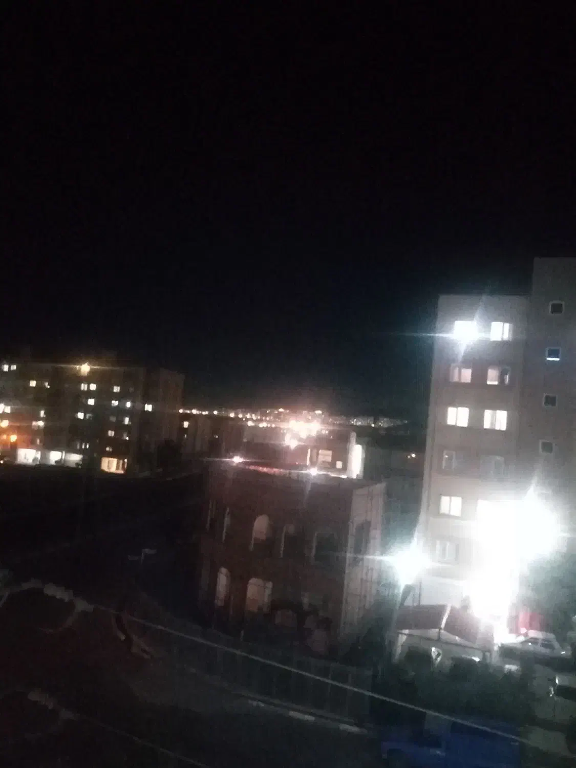 فروش،یک باب منزل مسکونی در فاز پنج شمال