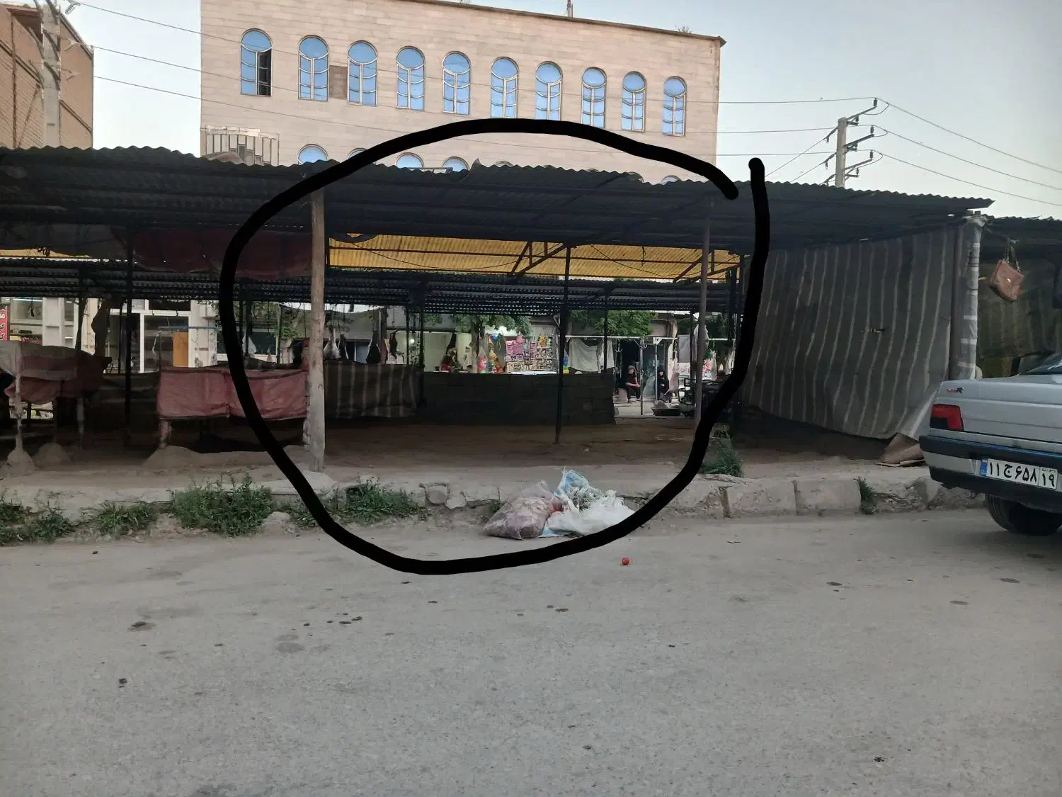 دکه میوه فروشی و قصابی دولت آباد