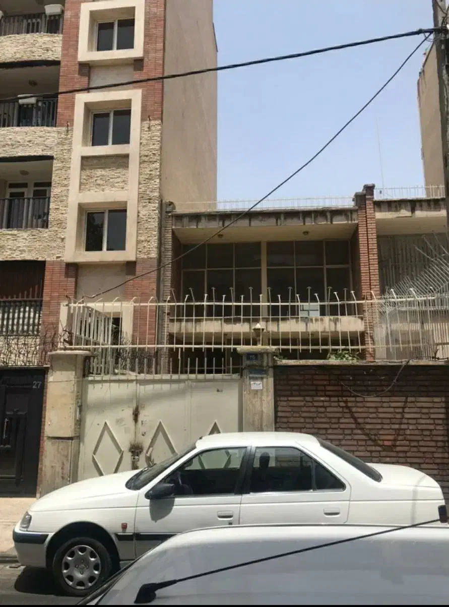 ۳۰۰ متر کلنگی بر صفا