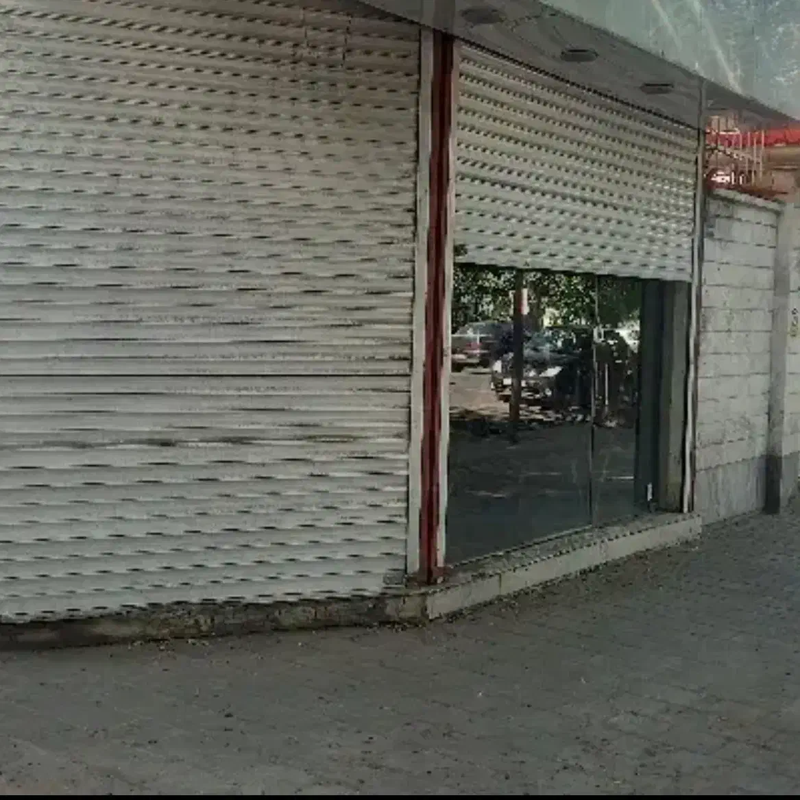 ۲۷ متر مغازه ۲بر ۲نبش فوری