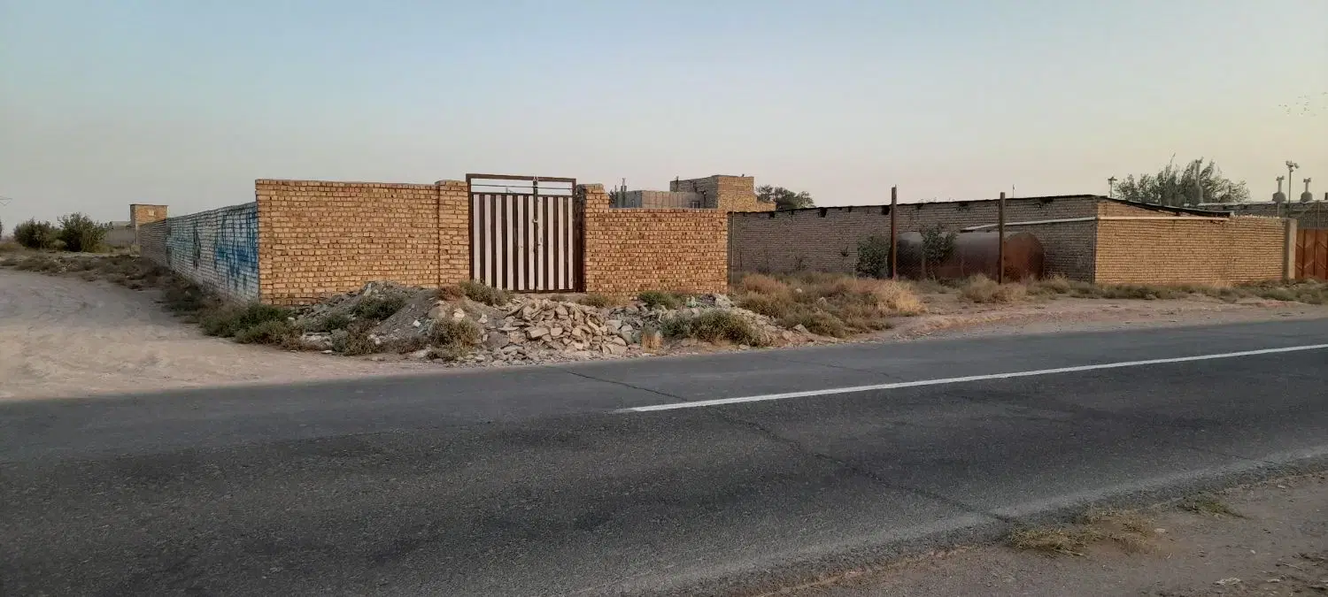 زمین دو کله  حاشیه جاده هاشم اباد