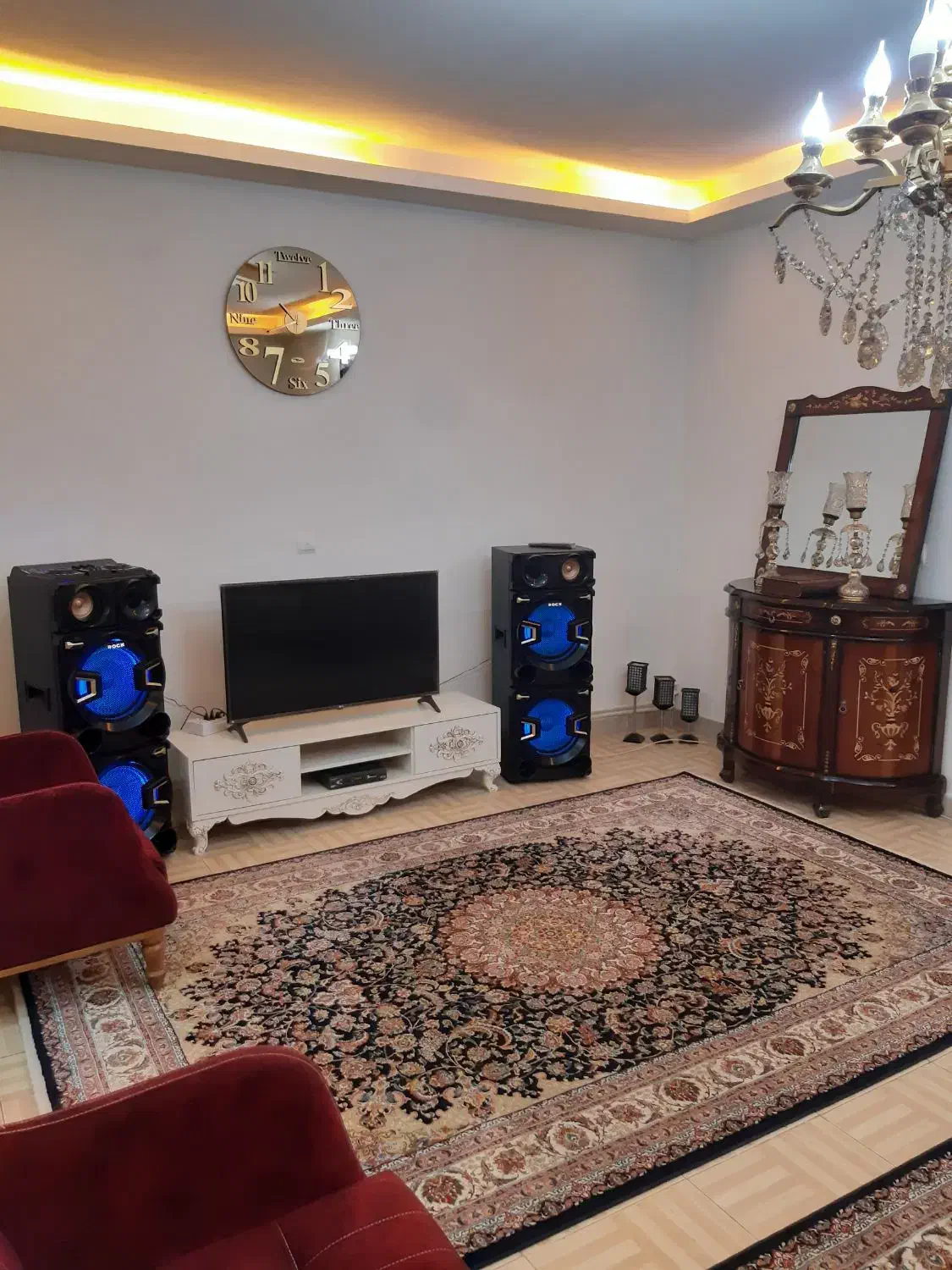( هم خونه ) مرتب و تمیز میخوام