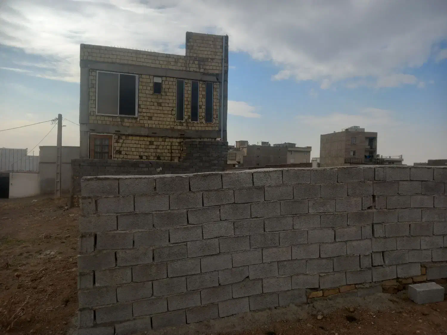 زمین مسکونی