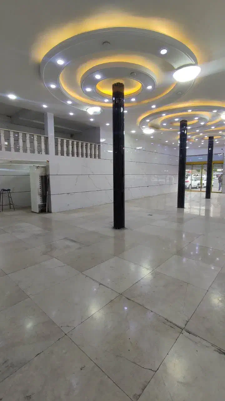 اجاره مغازه ۲۰۰ متری بر جاده ساوه