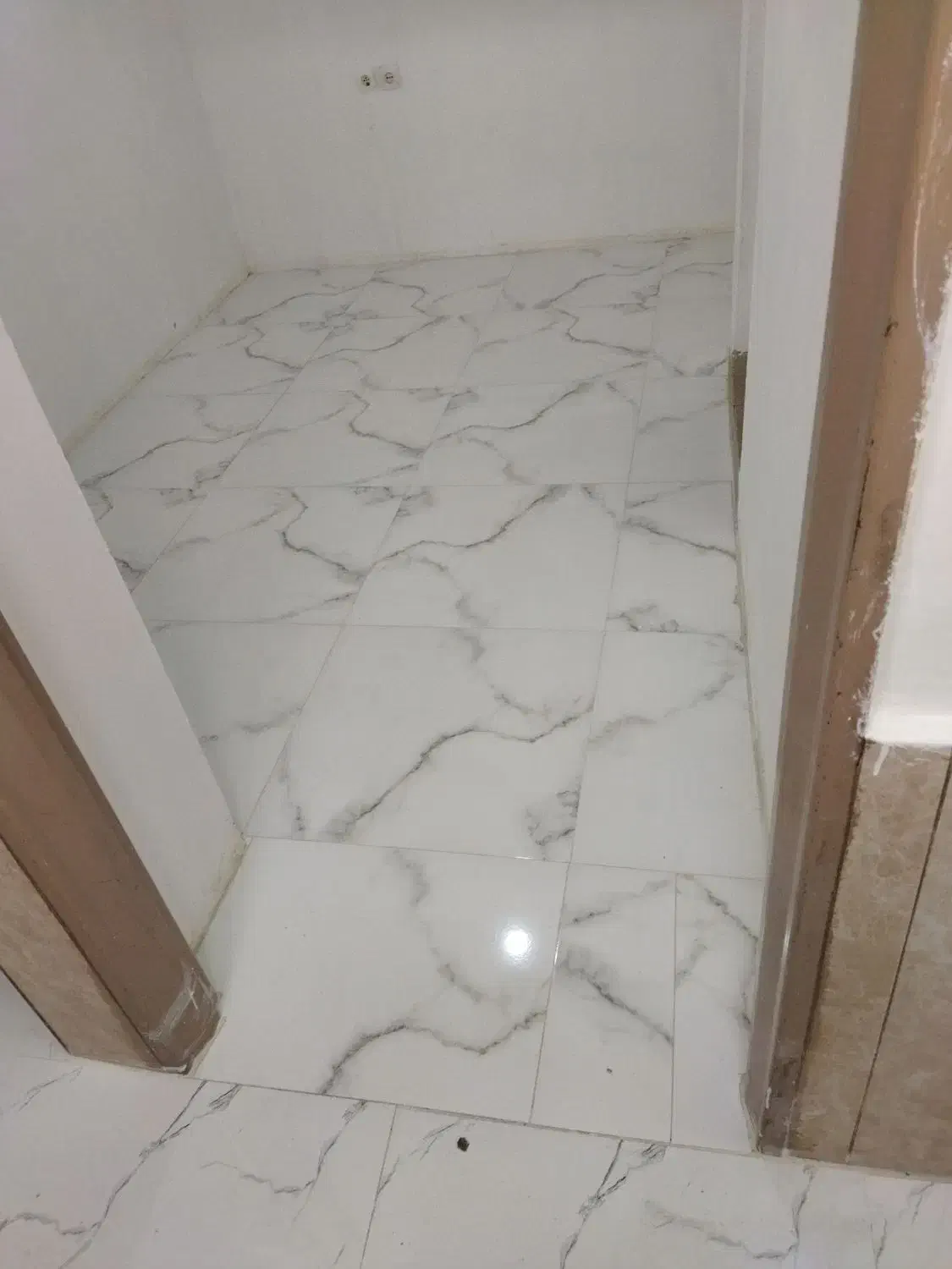 خونه ۱۰۰ متری راه مشترک امیتاز کامل اب گاز برق جدا
