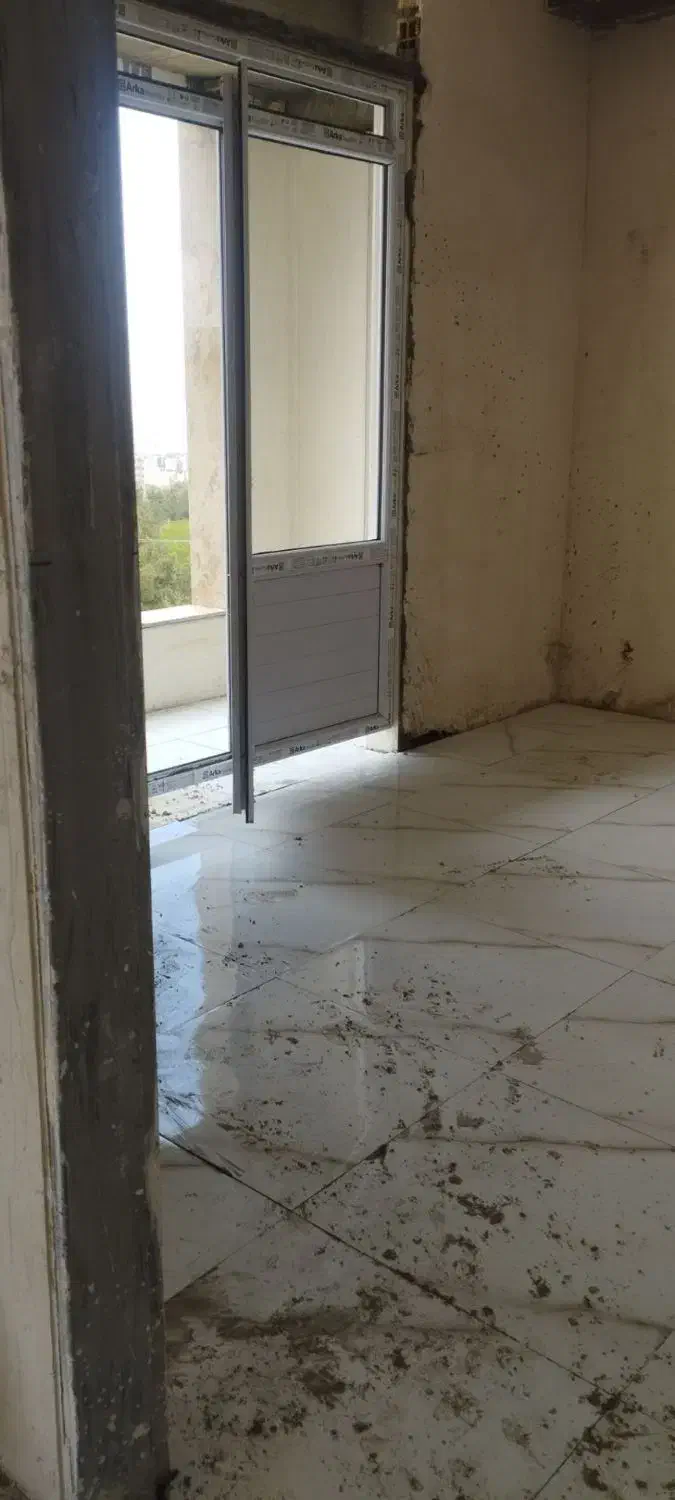 واحد ۹۰ متری خوش نقشه خیابان انتظار