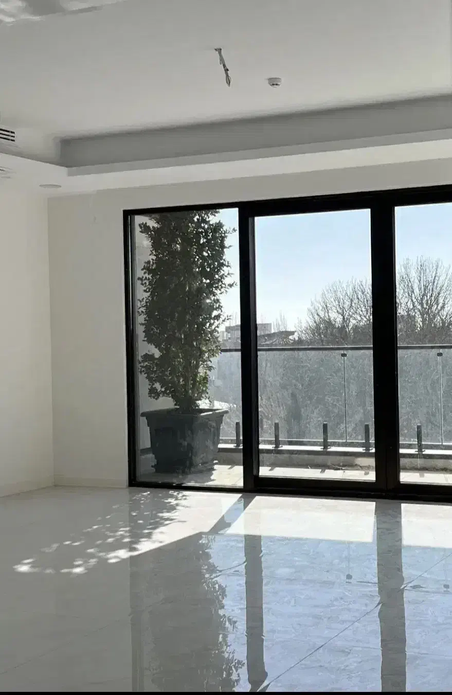 آپارتمان ۱۴۵ متری میدان اسبی