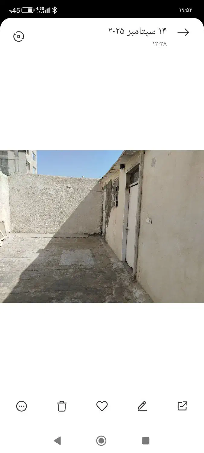 فروش یک خانه در دو طبقه نیم