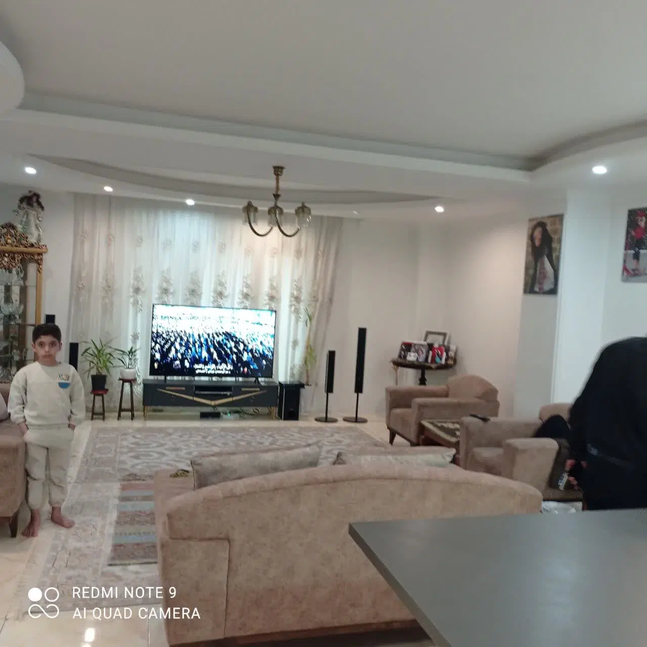 ۱۲۰متر_روبنما_سالن پرده خور_پارکینگ اختصاصی
