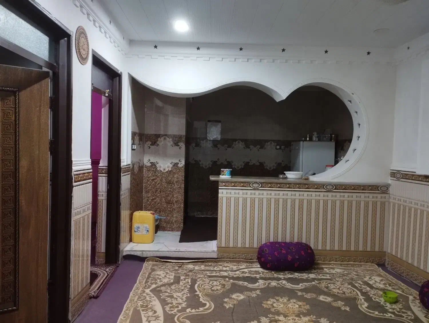 منزل مسکونی خیابان اصلی بهترین جای کنارک در ماشین