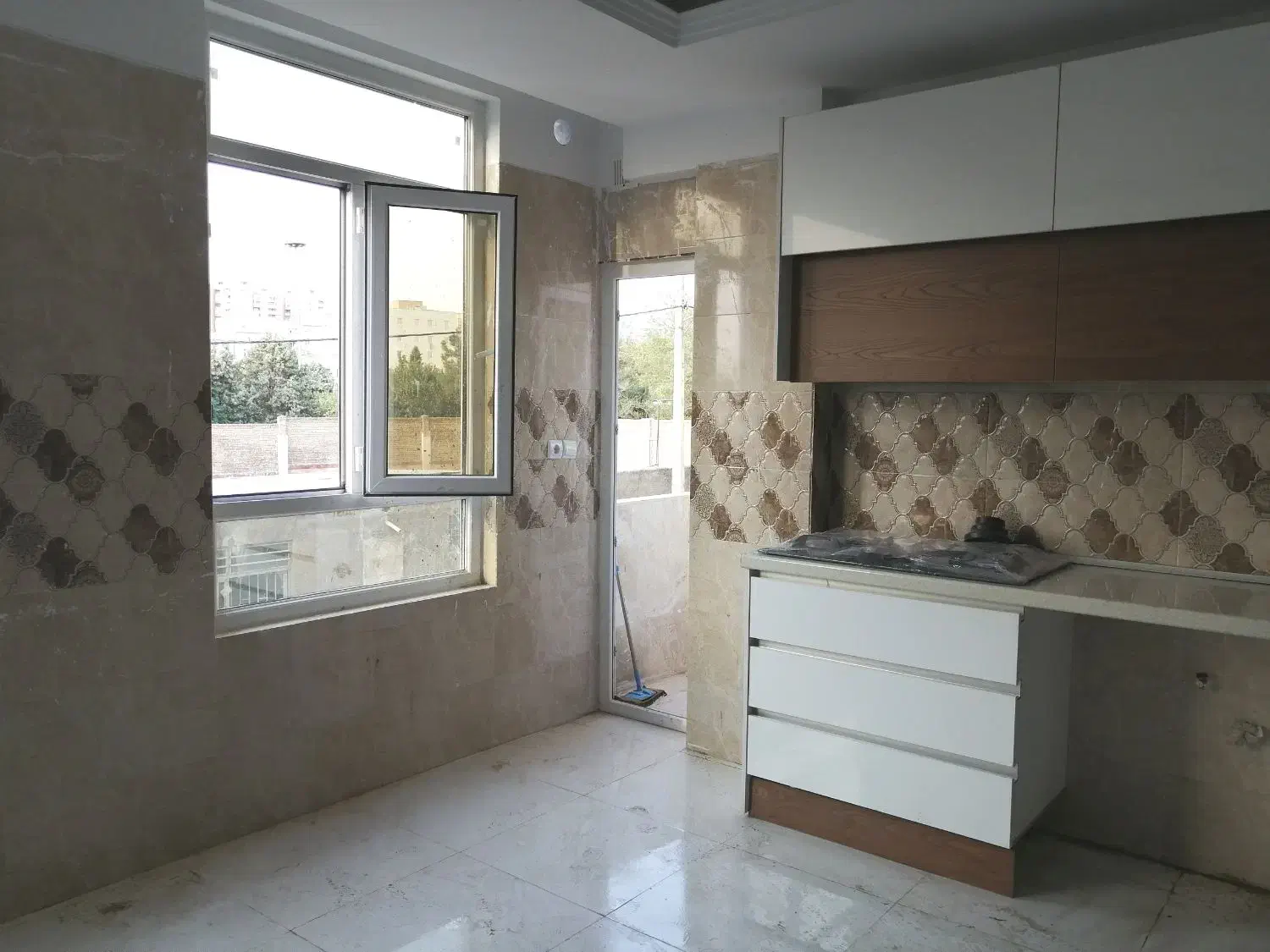 آپارتمان 95 متری والفجر _ فول امکانات _ خوش نقشه