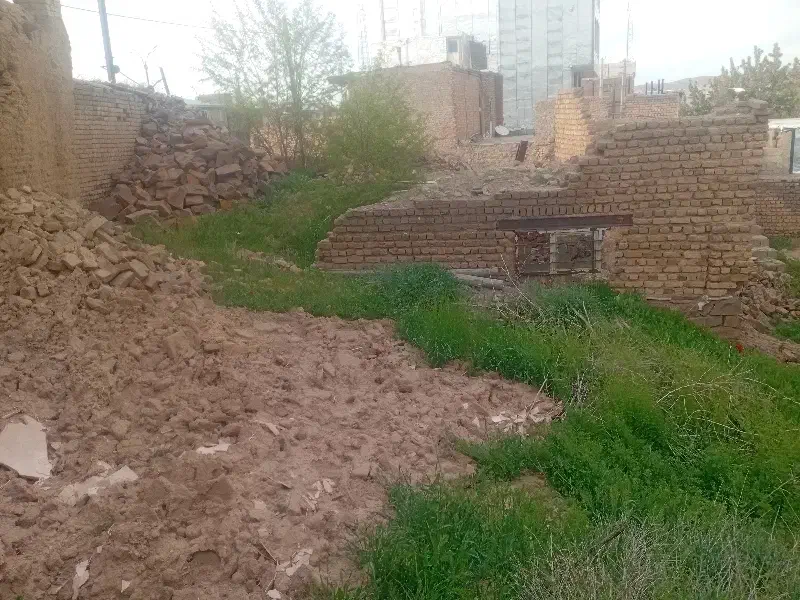 زمین ۲۰۰متر آوج