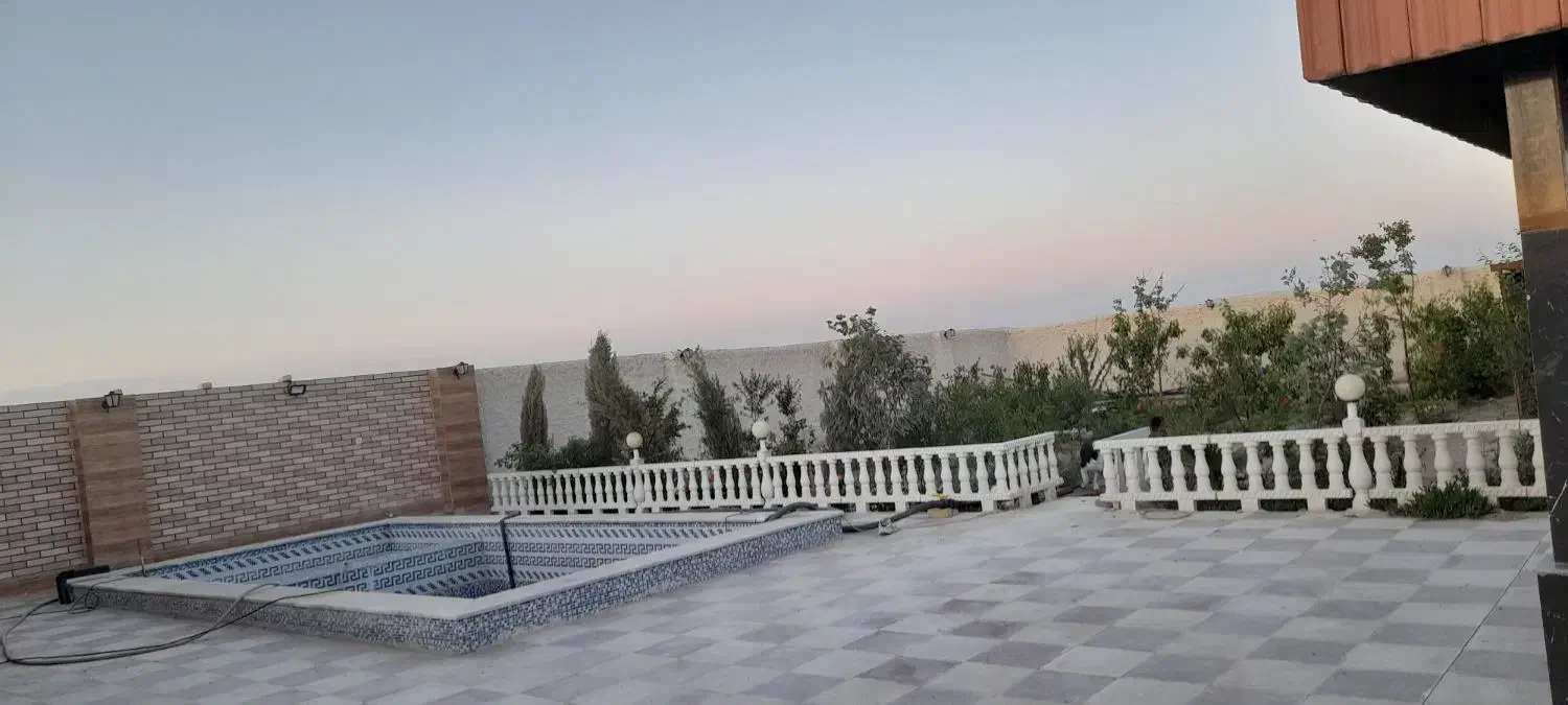 باغ ۶۵۰متری